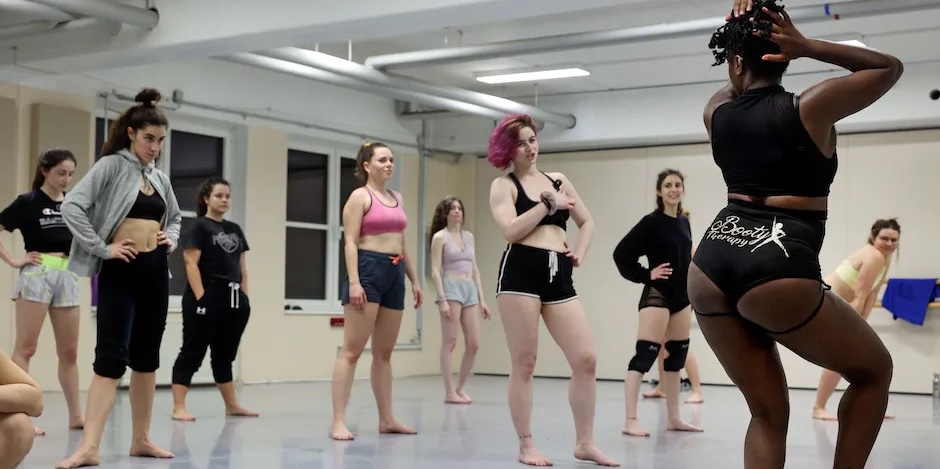 BOOTY THERAPY with DiValentine 